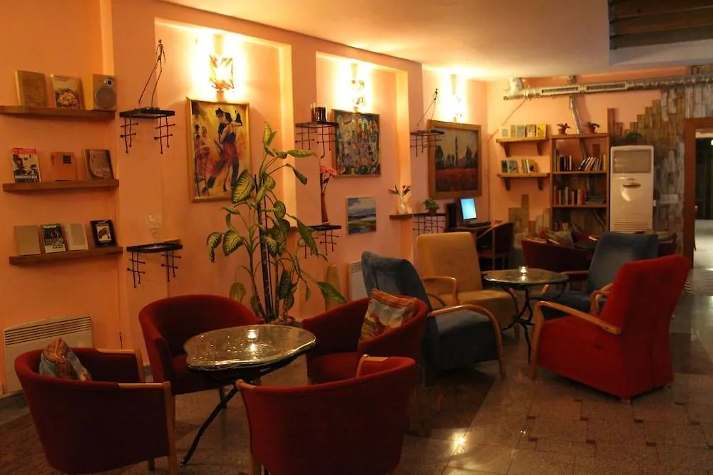 Gallery Hotel Sis Prague 3*,