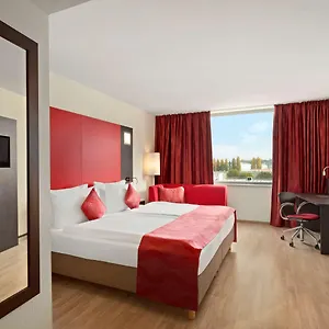 Ramada Encore By Wyndham Geneva Hotel Carouge