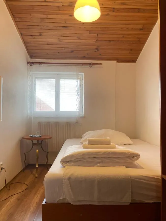 Gallery Hotel Sis Prague